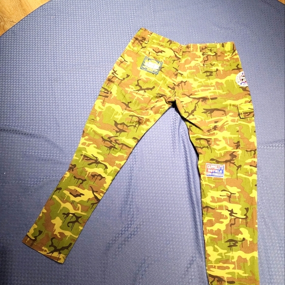 size 34x32 Dope Camouflage cargo tapperd fit pant and fits nice. - Picture 4 of 8